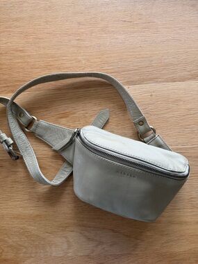 Mandrn Fanny Pack/Crossbody